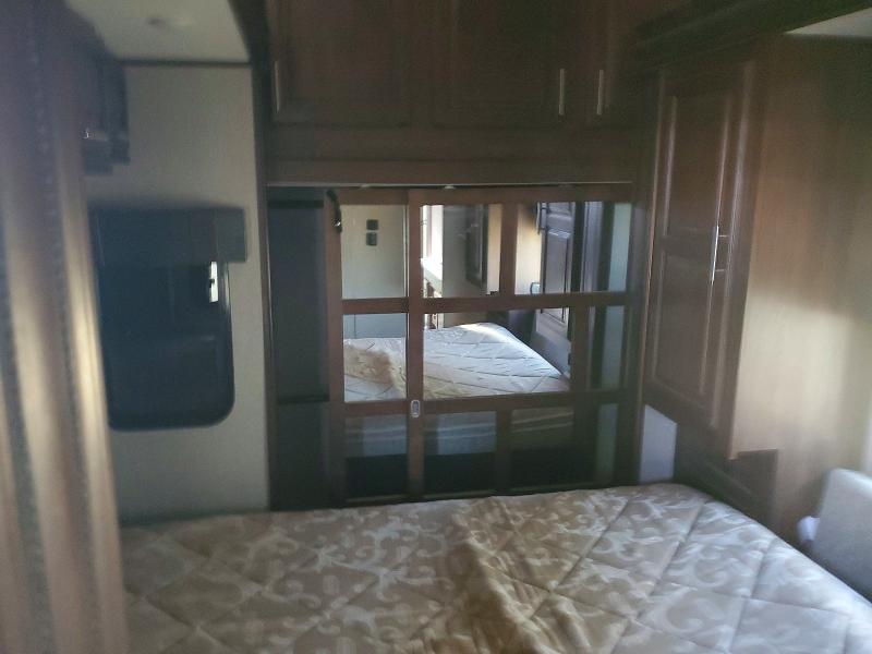 2019 Jay North poin VIN 1UJCJ0BV0K1LR0162 COPART salvage auction — SIDE, SC, sold $12,400 on 2026-07-16 (photo 6)