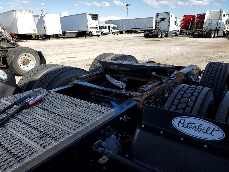 2017 Peterbilt All other VIN 1XPBDP9X8HD358407 COPART salvage auction — NORMAL WEAR, IL - CERTIFICATE OF TITLE, sold $8,000 on 2026-07-07 (photo 9)