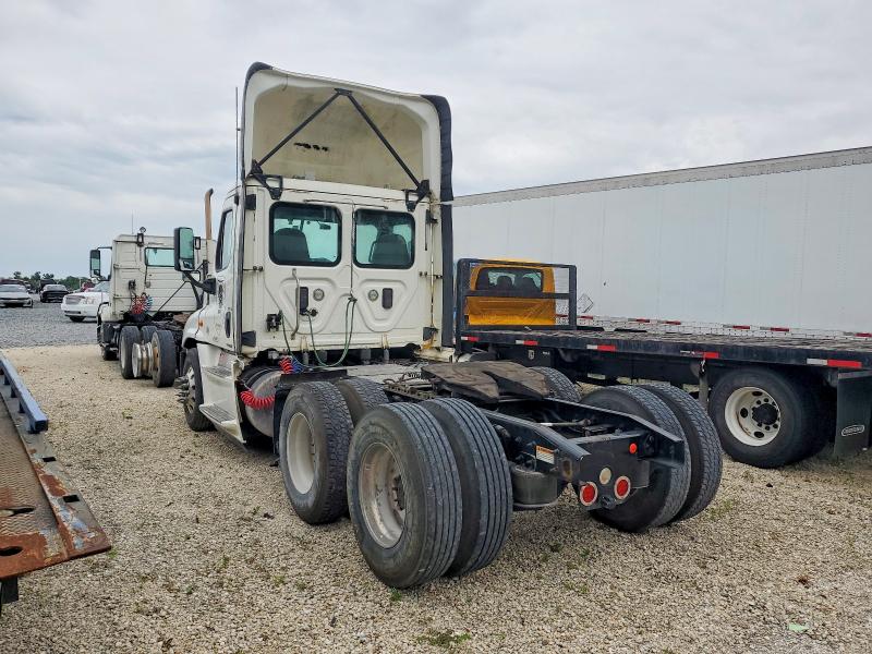2017 Freightliner All other VIN 1FUJGEDRXHLHM7522 COPART salvage auction — MECHANICAL, WA - VEHICLE CERT OF OWNERSHIP-TITL, sold $15 on 2026-07-21 (photo 3)