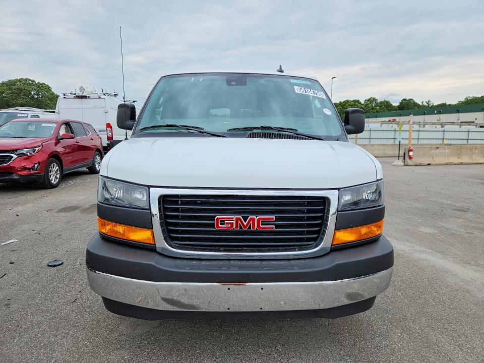 2025 Gmc Savana VIN 1GJZ7PFP5S1147193 COPART salvage auction — SIDE, CT, sold $125 on 2026-07-13 (photo 5)