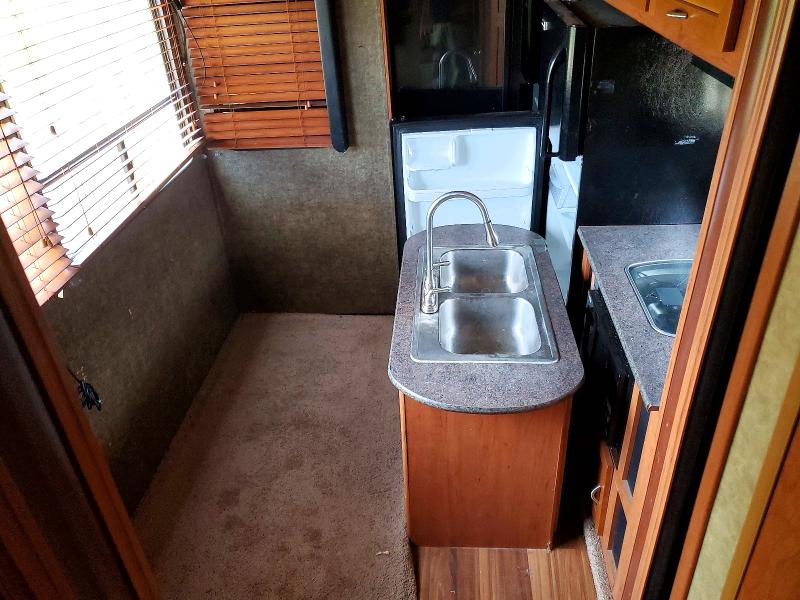 2013 Foresriver All models VIN 4X4FCTH20DY205442 COPART salvage auction — MINOR DENT/SCRATCHES, IL - CERTIFICATE OF TITLE, sold $2,100 on 2026-07-28 (photo 6)