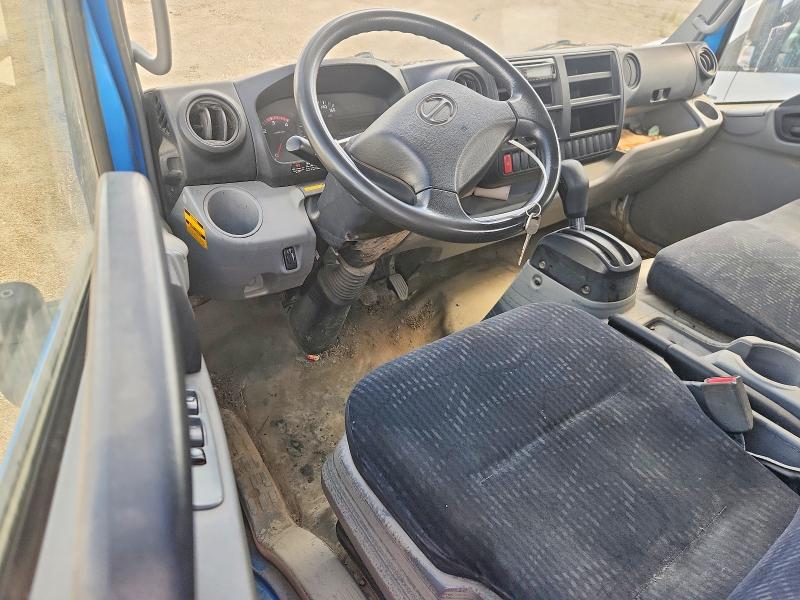 2015 Hino All other VIN 2AYRDM2H6F1000337 COPART salvage auction — MECHANICAL, AB - BOS - NONREPAIRABLE, sold $1,000 on 2026-07-30 (photo 8)