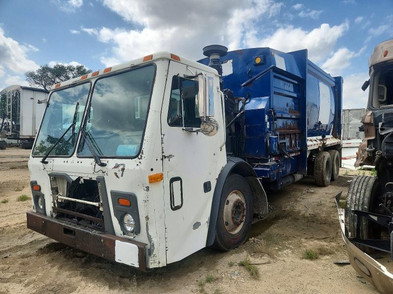2009 Mack All other VIN 1M2AU02C79M003138 COPART salvage auction — FRONT END, VD, sold $1,500 on 2026-07-29 (photo 2)