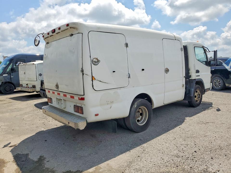 2007 Sterling truck All other VIN JLSBBH1S27K015415 COPART salvage auction — MINOR DENT/SCRATCHES, CT, sold $3,050 on 2026-07-28 (photo 3)