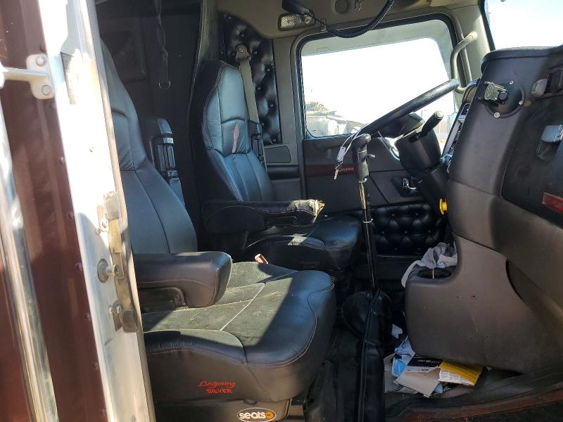 2006 Kenworth All other VIN 1XKWDB9X46R133492 COPART salvage auction — MINOR DENT/SCRATCHES, CA - DIS/DLR/EXP ONLY CLEAN TITLE, sold $450 on 2026-07-07 (photo 5)