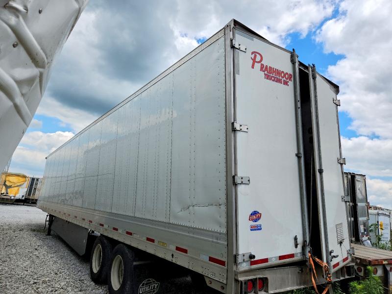 2024 Utility All models VIN 1UYVS2533R3131418 COPART salvage auction — ROLLOVER, ST, sold $900 on 2026-09-03 (photo 3)
