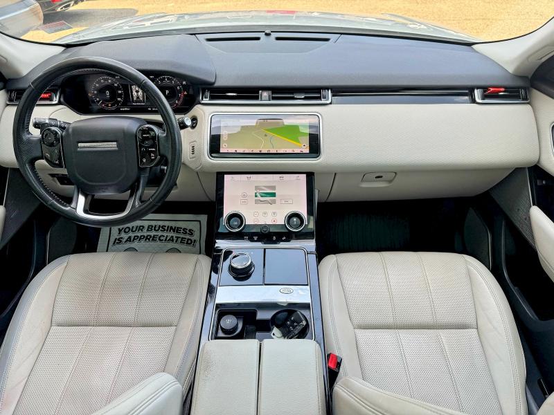 2018 Land rover Rangerover VIN SALYB2RX0JA747711 COPART salvage auction — MINOR DENT/SCRATCHES, CT, sold $13,000 on 2026-07-09 (photo 9)