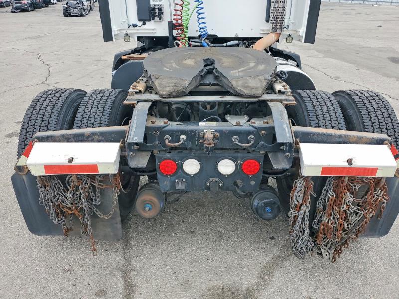 2016 Kenworth All other VIN 1XKYA48X7GJ124851 COPART salvage auction — MINOR DENT/SCRATCHES, DV, sold $7,000 on 2026-07-30 (photo 9)