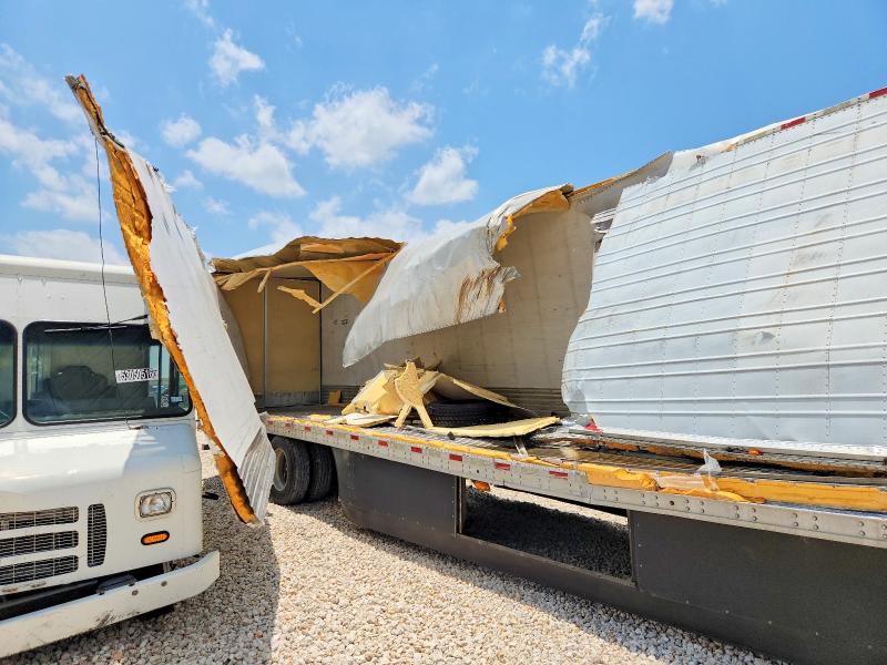 2013 Gdan Trailer VIN 1GRAA0624DW704799 COPART salvage auction — SIDE, TX - SALVAGE VEHICLE TITLE, sold $80 on 2026-09-03 (photo 9)