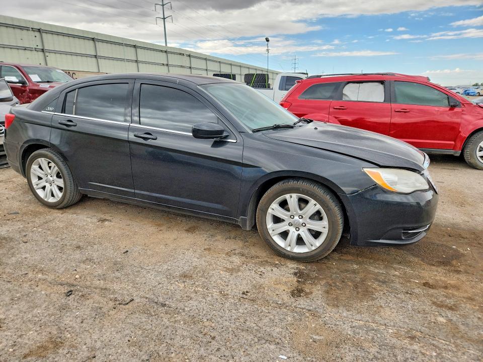 2013 Chrysler 200 VIN 1C3CCBBB4DN592904 COPART salvage auction — MECHANICAL, Nm - Certificate Of Title, sold $225 on 2026-07-20 (photo 4)