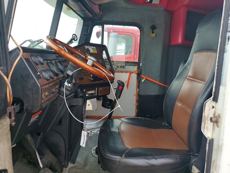 2001 Freightliner All other VIN 1FUJAHCG21PF96211 COPART salvage auction — FRONT END, CT, sold $4,000 on 2026-07-20 (photo 5)