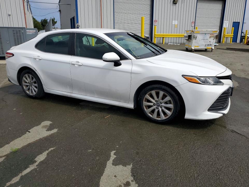 2018 Toyota Camry VIN 4T1B11HK8JU096273 COPART salvage auction — REAR END, CA - CERTIFICATE OF TITLE, sold $4,250 on 2026-07-09 (photo 4)
