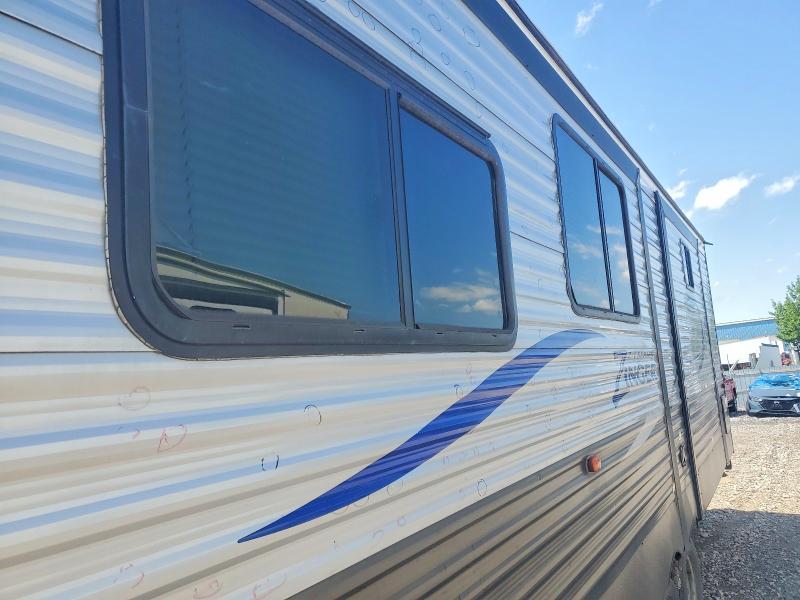 2018 Keystone Zinger VIN 4YDT32824JS370358 COPART salvage auction — HAIL, MO - SALVAGE CERTIFICATE OF TITLE, sold $80 on 2026-07-30 (photo 9)