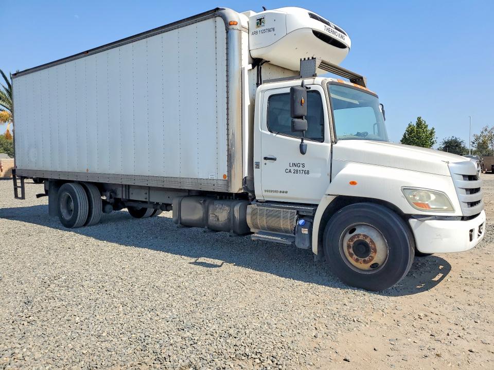 2011 Hino All other VIN 5PVNV8JVXB4S51863 COPART salvage auction — MINOR DENT/SCRATCHES, CA - DIS/DLR/EXP ONLY CLEAN TITLE, sold $4,000 on 2026-07-28 (photo 4)