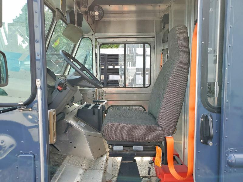 2020 Freightliner All other VIN 4UZAC2EA9LCMK2971 COPART salvage auction — MINOR DENT/SCRATCHES, PA - CERT OF TITLE, sold $1,100 on 2026-07-24 (photo 7)