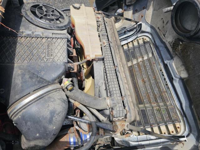 2016 Freightliner All other VIN 1FUBGAD42GLHD9913 COPART salvage auction — MINOR DENT/SCRATCHES, CT, sold $1,650 on 2026-07-10 (photo 6)