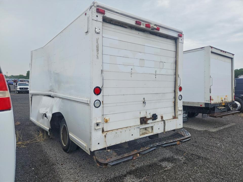 1998 Frht Mt45 chass VIN 4UZA4FFD0WC912247 COPART salvage auction — SIDE, MA - CERT OF TITLE-RECONSTRCTD COLL, sold $800 on 2026-07-06 (photo 2)