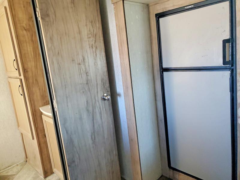 2022 Forest river Solair VIN 4X4TPAZ2XNN057216 COPART salvage auction — NORMAL WEAR, ID - DIS/DLR/EXP ONLY CLEAN TITLE (P), sold $9,300 on 2026-07-28 (photo 7)