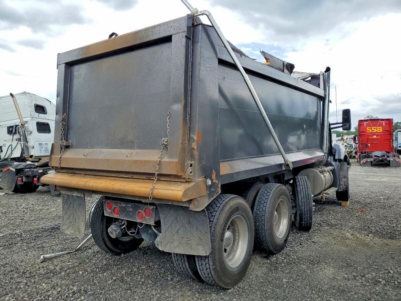 2017 Kenworth All other VIN 1XKYDP9X1HJ146630 COPART salvage auction — ALL OVER, NE - CERT OF TITLE-SALVAGE, sold $7,400 on 2026-07-23 (photo 4)