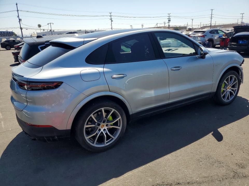2022 Porsche Cayenne VIN WP1BE2AY8NDA51058 COPART salvage auction — Front End, CA - SALVAGE CERTIFICATE (P), sold $34,650 on 2026-06-26 (photo 3)