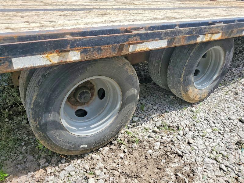 2019 Heav Y duty tra VIN 4Z1PB2521KS006019 COPART salvage auction — ALL OVER, KY - BILL OF SALE/PART ONLY/NO TITL, sold $2,250 on 2026-07-09 (photo 8)