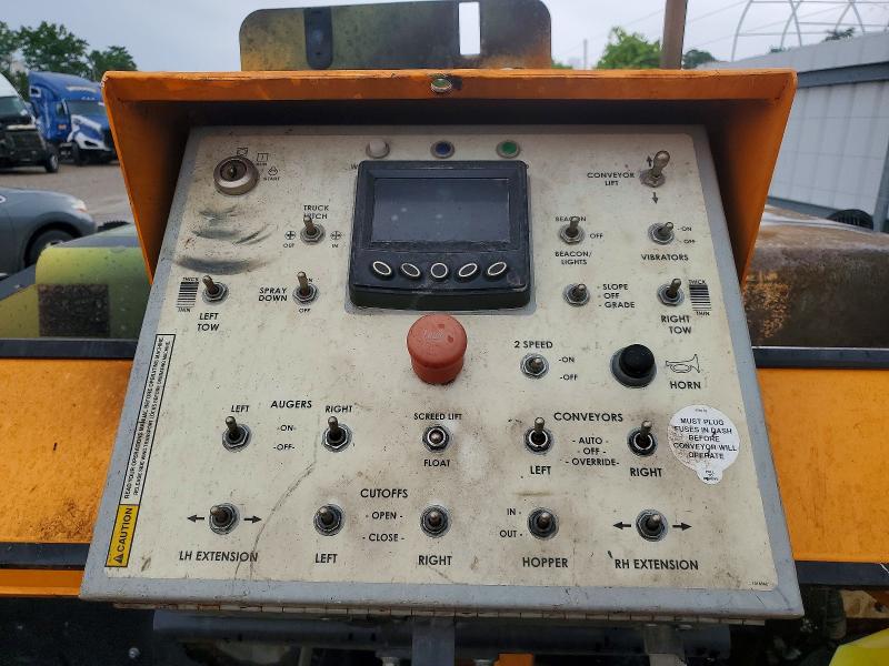 2020 Leeboy All models VIN N0V1N562587560000 COPART salvage auction — Burn Engine, KY - BILL OF SALE/PART ONLY/NO TITL, sold $1,700 on 2026-07-06 (photo 8)