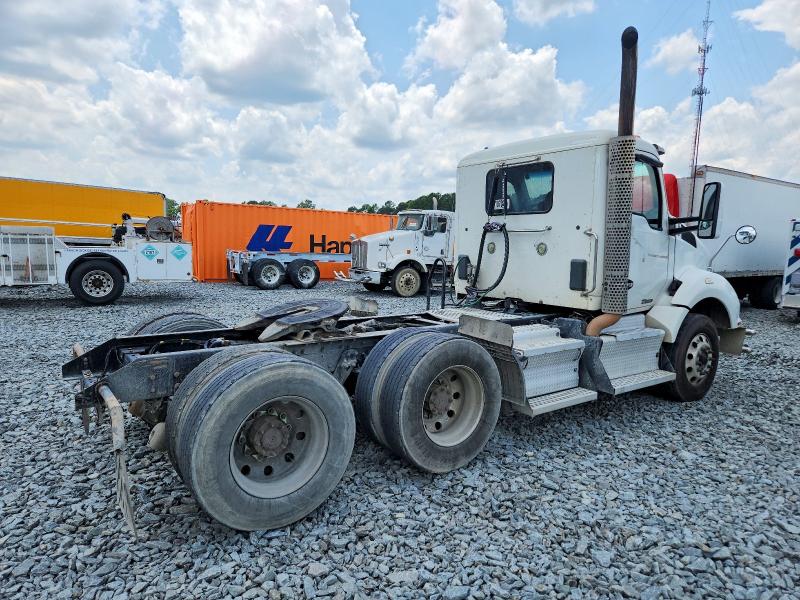 2017 Kenworth All other VIN 1XKZDP9X3HJ168598 COPART salvage auction — NORMAL WEAR, NC - CERTIFICATE OF TITLE (P), sold $15,700 on 2026-07-07 (photo 4)