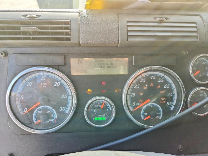 2016 Freightliner All other VIN 3AKJGLDV1GSGS4695 COPART salvage auction — MINOR DENT/SCRATCHES, LA - CERTIFICATE OF TITLE, sold $3,900 on 2026-07-28 (photo 8)