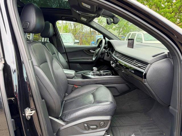 2019 Audi Q7 VIN WA1LAAF7XKD008942 COPART salvage auction — MINOR DENT/SCRATCHES, NY - CERTIFICATE OF TITLE (P), sold $8,900 on 2026-07-29 (photo 5)