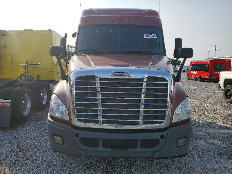 2012 Freightliner All other VIN 1FUJGLDR8CLBE3959 COPART salvage auction — MINOR DENT/SCRATCHES, CT, sold $3,350 on 2026-07-24 (photo 9)