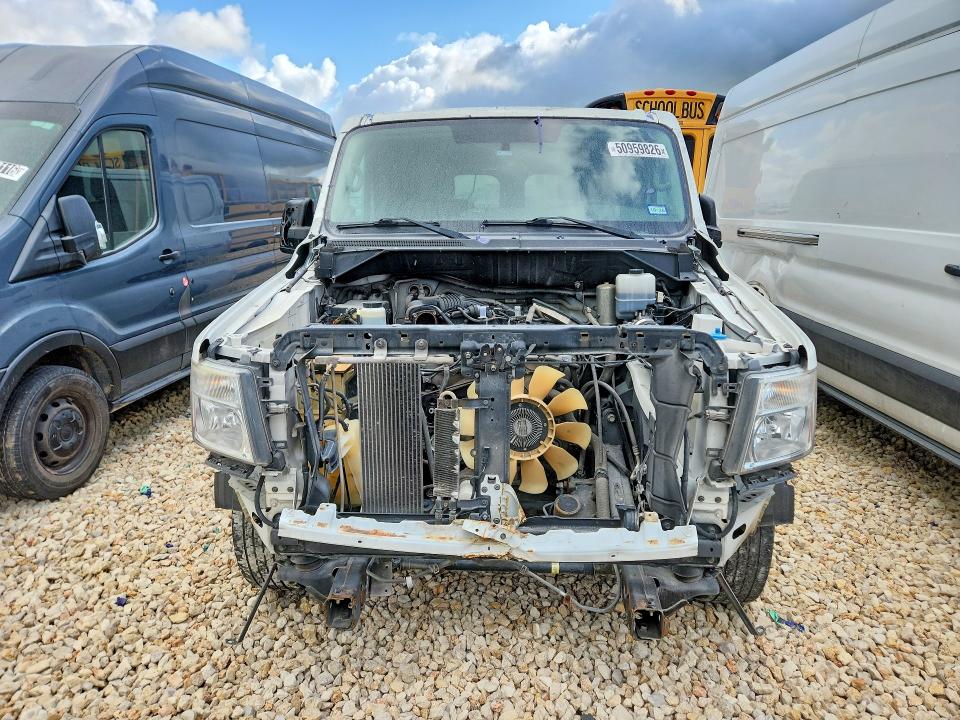 2018 Niss Nv VIN 1N6BF0KM7JN815059 COPART salvage auction — FRONT END, TX - SALVAGE VEHICLE TITLE, sold $325 on 2026-07-09 (photo 5)