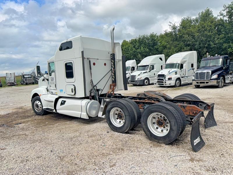 2014 Kenworth All other VIN 1XKADP9X8EJ400816 COPART salvage auction — MECHANICAL, CZ, sold $3,700 on 2026-07-07 (photo 3)