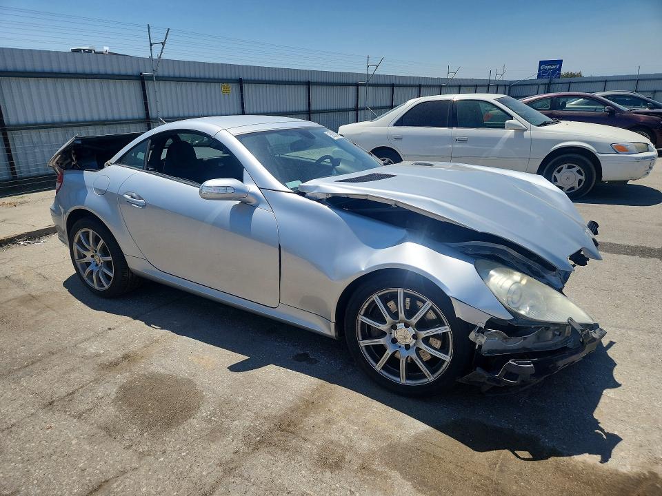 2008 Mercedes-benz Slk-class VIN WDBWK56F48F174464 COPART salvage auction — FRONT END, SC, sold $325 on 2026-07-10 (photo 4)