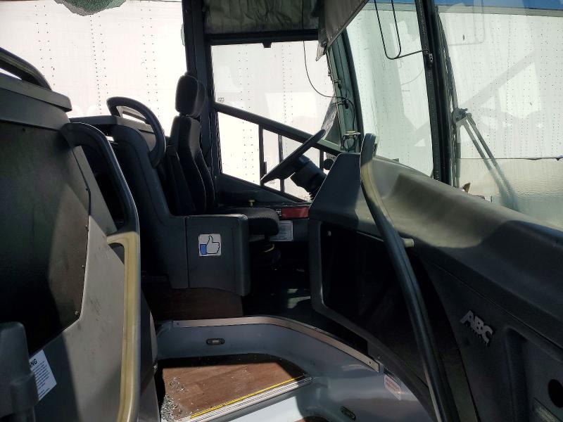 2014 Van hool All models VIN YE2XC21B2E3048323 COPART salvage auction — ENGINE BURN, SC, sold $10 on 2026-07-30 (photo 5)