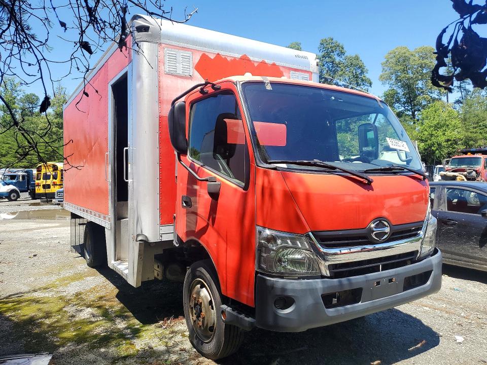 2017 Hino All other VIN JHHSDM2H9HK005752 COPART salvage auction — MINOR DENT/SCRATCHES, MD - CERTIFICATE OF TITLE, sold $4,100 on 2026-07-31 (photo 4)