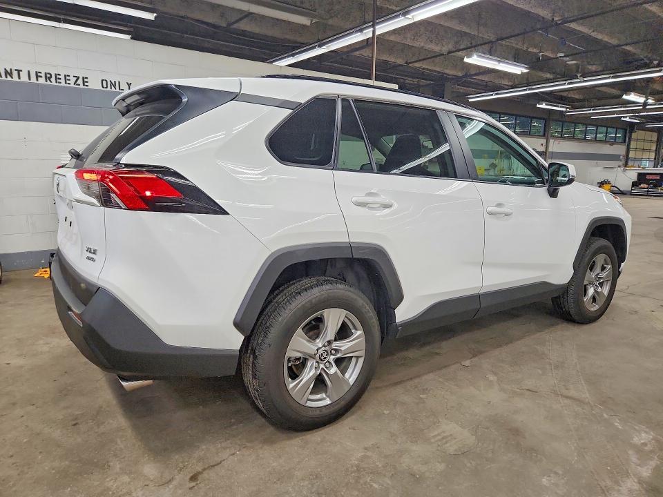 2024 Toyota Rav4 VIN 2T3P1RFV5RC426912 COPART salvage auction — HAIL, Fl - Certificate Of Title (P), sold $19,700 on 2026-07-30 (photo 3)