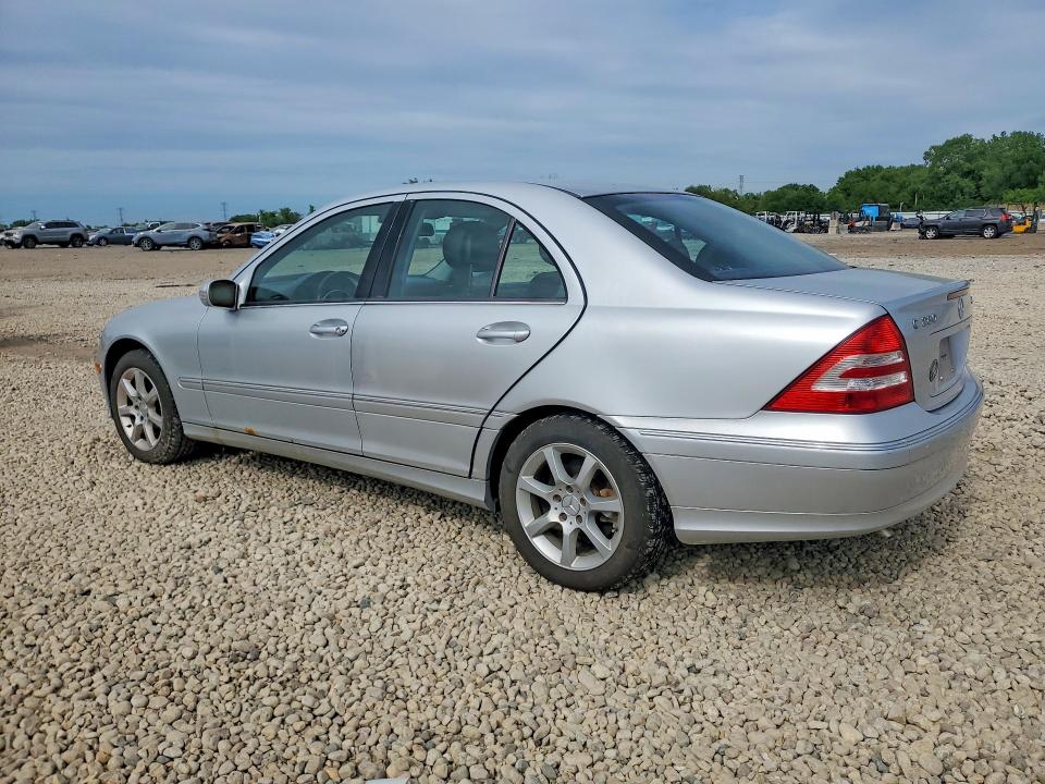 2007 Mercedes-benz C class VIN WDBRF92H07F891863 COPART salvage auction — MINOR DENT/SCRATCHES, Il - Certificate Of Title, sold $2,400 on 2026-07-31 (photo 2)