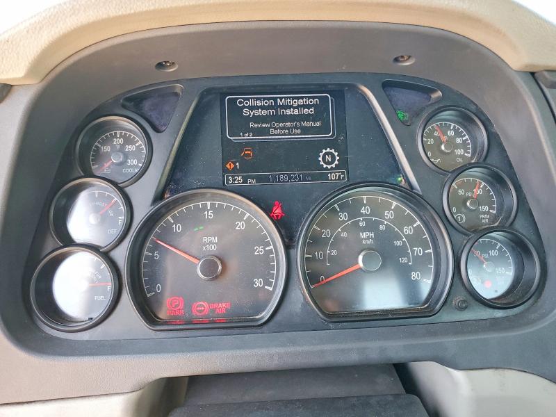 2018 Peterbilt All other VIN 1XPBA48X0JD477891 COPART salvage auction — NORMAL WEAR, IN - CERTIFICATE OF TITLE, sold $6,400 on 2026-07-09 (photo 8)
