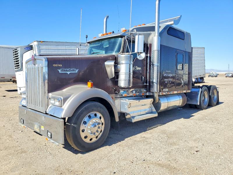 2006 Kenworth All other VIN 1XKWDB9X46R133492 COPART salvage auction — MINOR DENT/SCRATCHES, DV, sold $14,900 on 2026-08-25 (photo 2)