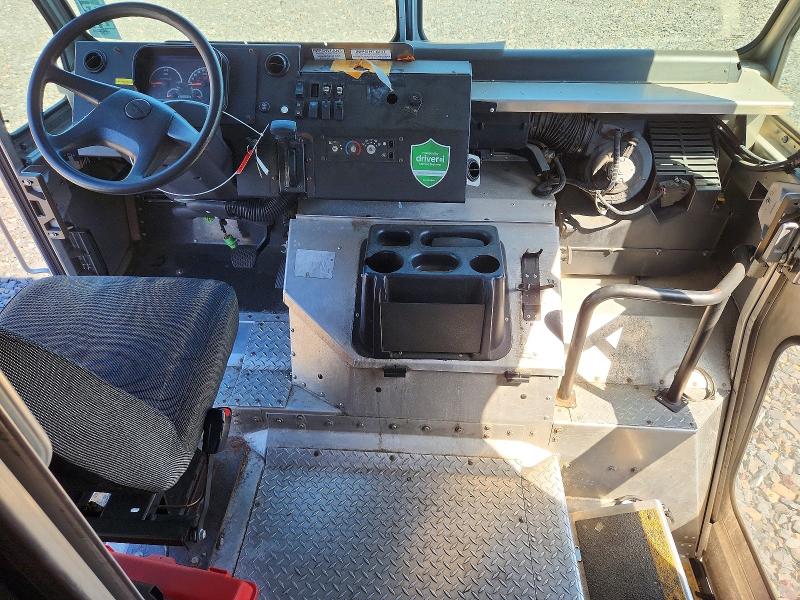 2021 Frht - freightliner All other VIN 4UZAC2EA7MCML0620 COPART salvage auction — NORMAL WEAR, NJ - CERTIFICATE OF TITLE, sold $21,500 on 2026-07-07 (photo 8)