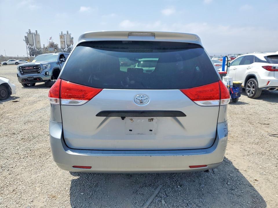 2011 Toyota Sienna VIN 5TDKA3DC7BS003005 COPART salvage auction — FRONT END, Ca - Salvage Certificate, sold $1,400 on 2026-07-28 (photo 6)