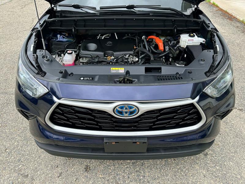 2022 Toyota Highlander VIN 5TDGBRCH2NS556944 COPART salvage auction — MINOR DENT/SCRATCHES, NH - CERTIFICATE OF TITLE (P), sold $20,300 on 2026-07-09 (photo 7)