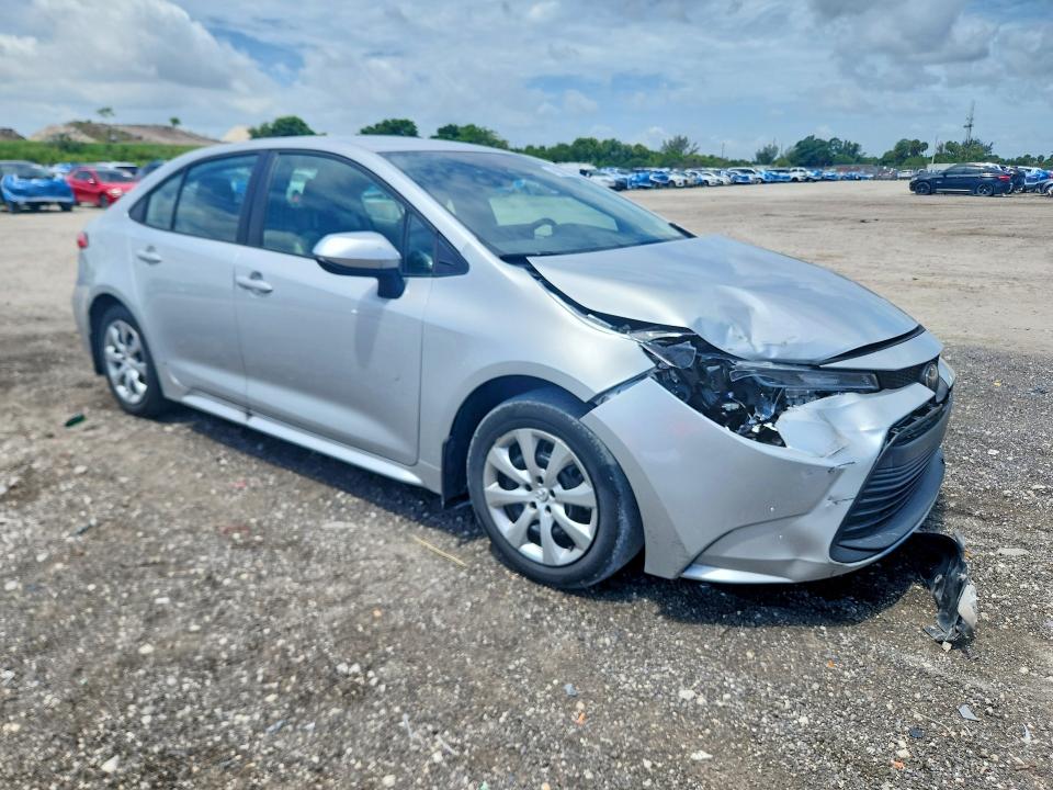 2025 Toyota Corolla VIN 5YFB4MDE9SP276101 COPART salvage auction — FRONT END, FL - CERTIFICATE OF TITLE, sold $10,700 on 2026-07-23 (photo 4)