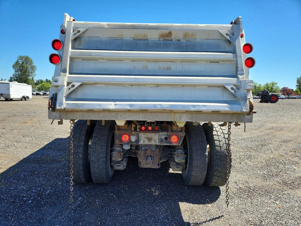 1990 Mack Rb688s VIN 1M2P270CXLM008837 COPART salvage auction — MINOR DENT/SCRATCHES, NJ - CERTIFICATE OF TITLE, sold $10,500 on 2026-07-07 (photo 6)