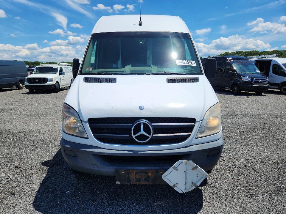 2011 Mercedes-benz Sprinter VIN WD3PE8CB3B5577892 COPART salvage auction — SIDE, CT, sold $400 on 2026-08-04 (photo 5)
