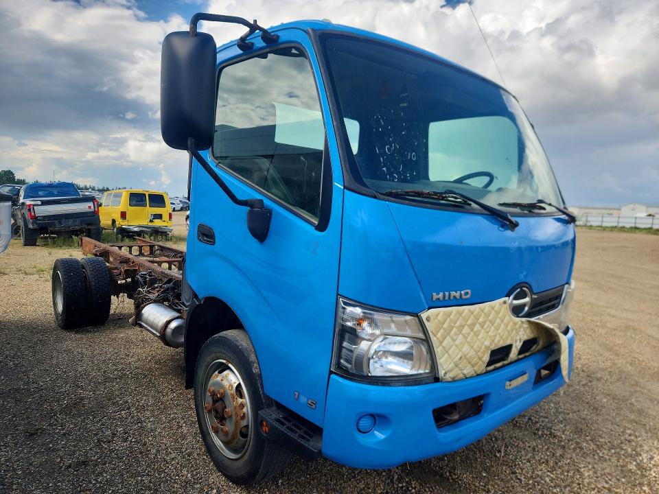 2015 Hino All other VIN 2AYRDM2H6F1000337 COPART salvage auction — MECHANICAL, AB - BOS - NONREPAIRABLE, sold $1,000 on 2026-07-30 (photo 4)