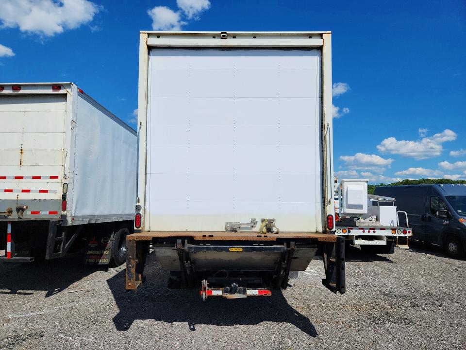 2017 Hino All other VIN 5PVNE8JV8H4S56231 COPART salvage auction — MINOR DENT/SCRATCHES, CT, sold $7,900 on 2026-07-09 (photo 6)