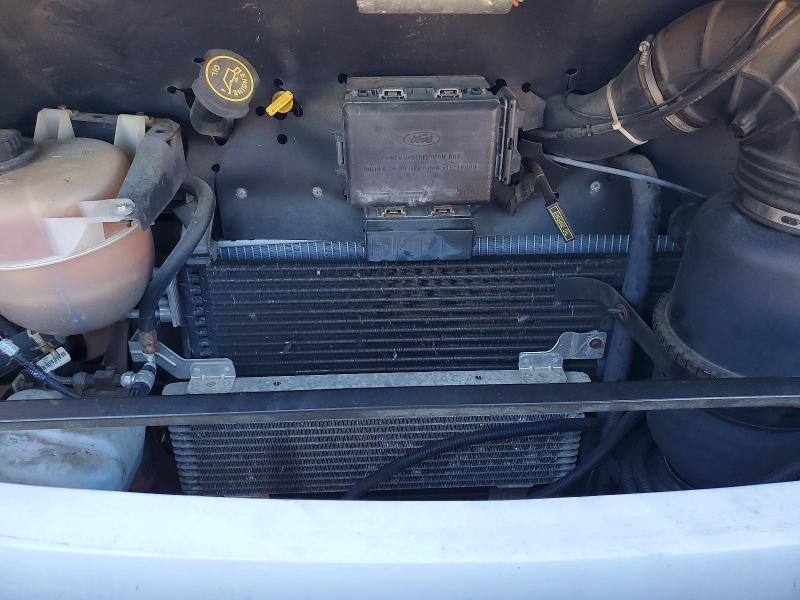2001 Winnibago F550 VIN 1FCNF53S010A04632 COPART salvage auction — MINOR DENT/SCRATCHES, CT, sold $5,600 on 2026-07-14 (photo 7)