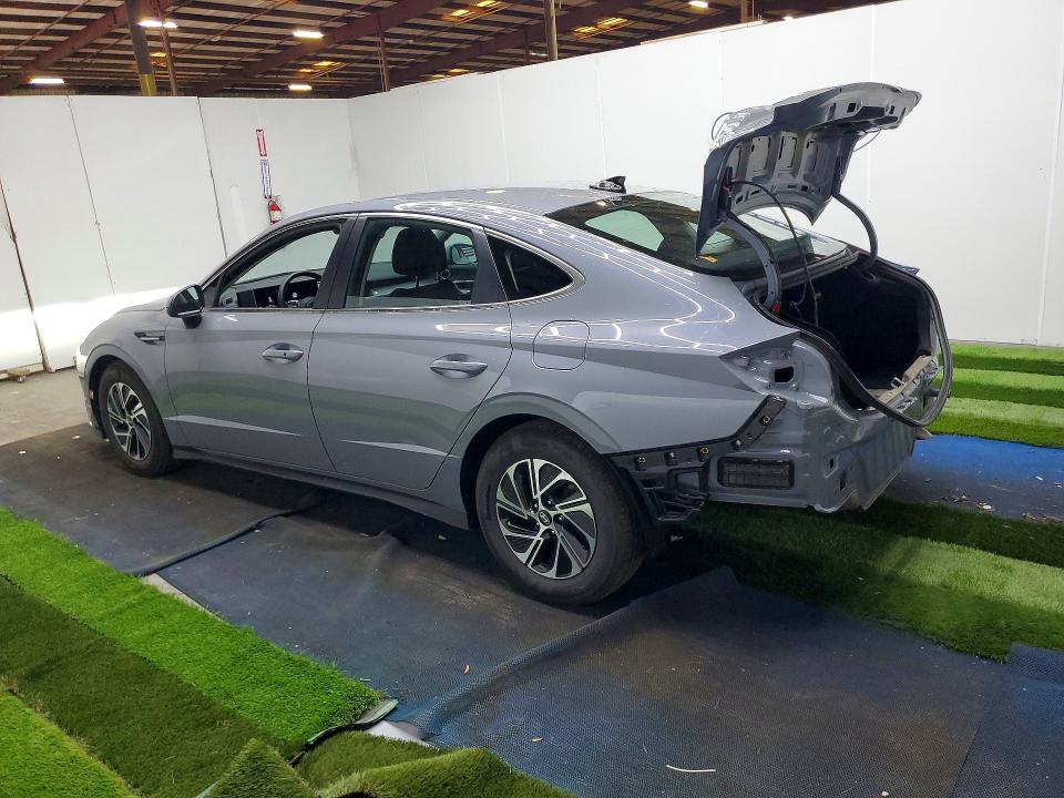 2026 Hyundai Sonata hybrid VIN KMHL24JJ1TA145919 COPART salvage auction — REAR END, FL - CERTIFICATE OF TITLE (P), sold $12,500 on 2026-07-22 (photo 2)
