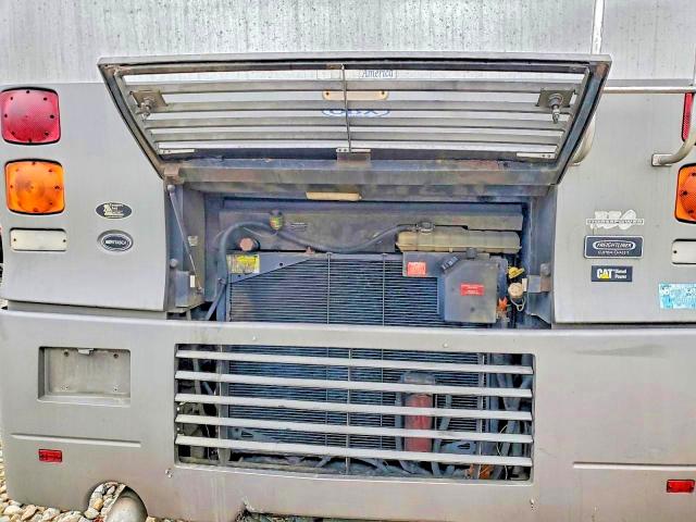 2002 Frht Recreation VIN 4UZAAHAK32CK27793 COPART salvage auction — NORMAL WEAR, NH - CERT OF TITLE-SALVAGE, sold $3,000 on 2026-07-30 (photo 7)